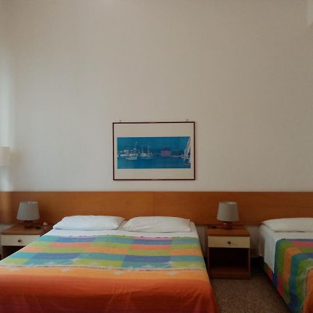 Ariston Petit Hotel Palermo Exterior photo