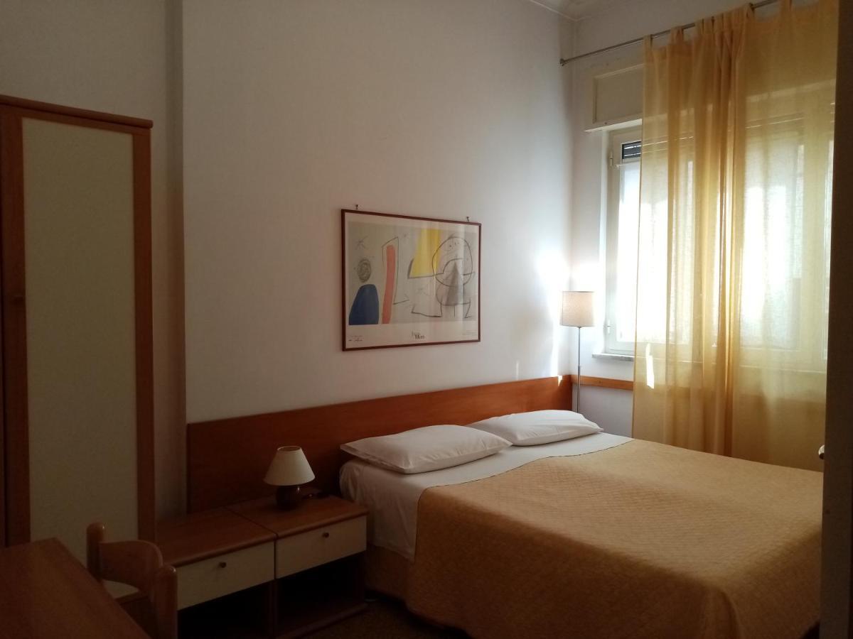 Ariston Petit Hotel Palermo Exterior photo