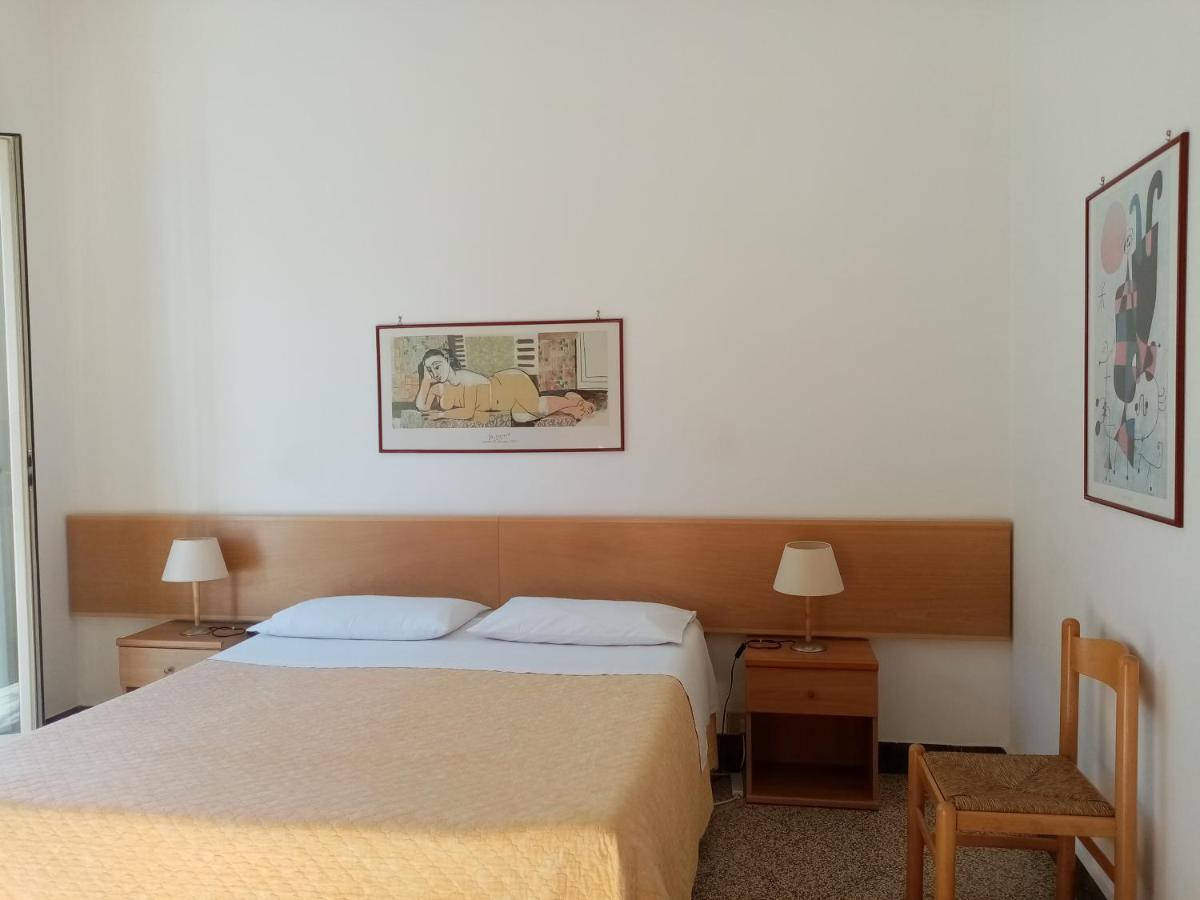 Ariston Petit Hotel Palermo Exterior photo